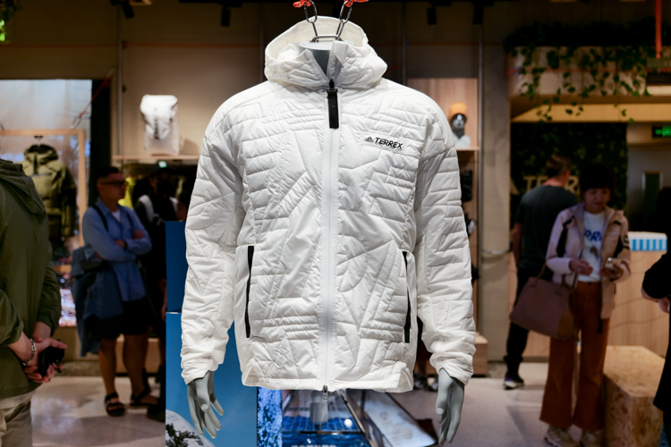 adidas TERREX旗舰店开业 开启可持续户外服饰-第10张图片-科技快讯