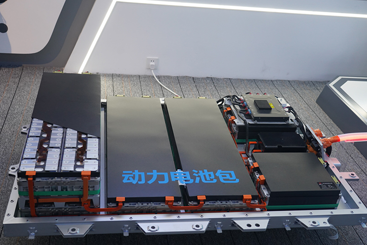东风汽车举行2023春季发布会 发布量子架构、马赫E动力等多项新技术-第8张图片-科技快讯