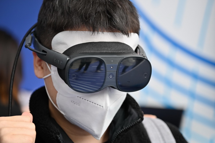 HTC VIVE XR精英套装首次亮相 中国内地预定客户优先于欧美发货-第6张图片-科技快讯