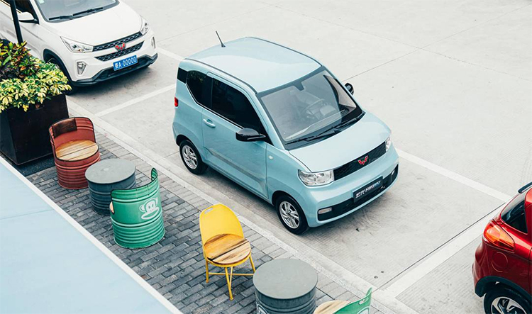 五菱宏光MINI EV新车型曝光 续航里程增至200km-第2张图片-科技快讯