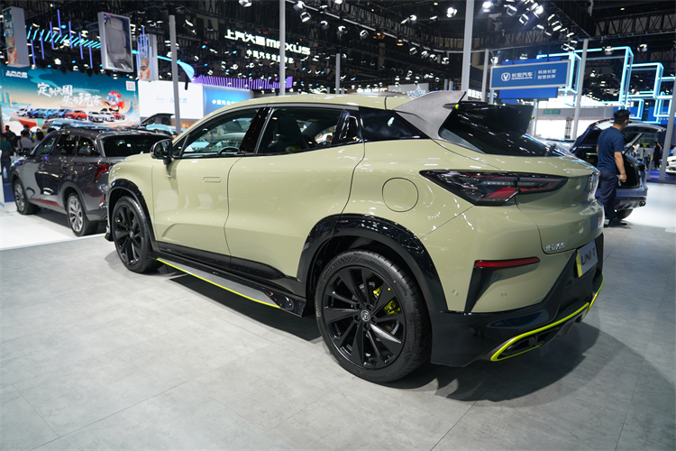 2021成都车展丨新款长安CS75 PLUS实车亮相 有望9月正式上市-第4张图片-科技快讯