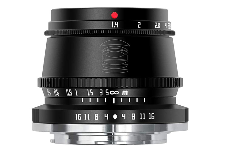 铭匠光学推出APS-C 35mm f/1.4镜头 造型向福伦达致敬-第1张图片-科技快讯