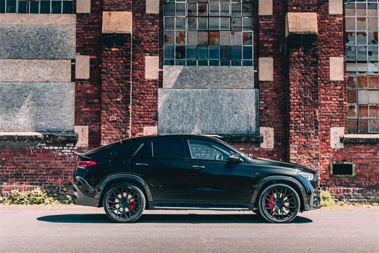 BRABUS 800官图发布，性能怪兽来袭！-第6张图片-科技快讯