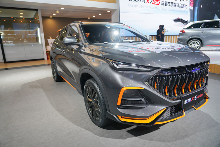 成都车展2021 | 长安欧尚首发X5运动版：X7 PLUS备受追捧-第3张图片-科技快讯