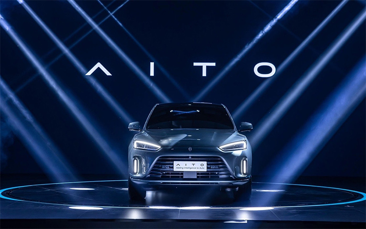 赛力斯推出高端品牌AITO 首款车型问界M5同步亮相-第2张图片-科技快讯