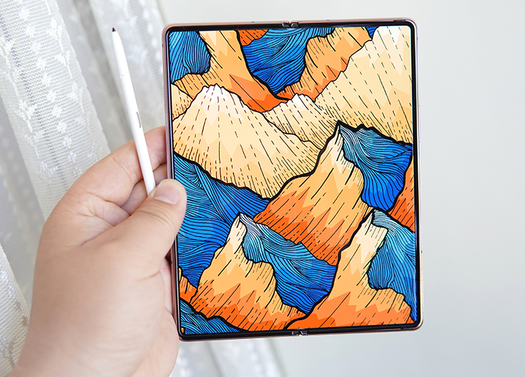 三星Galaxy Fold 3屏下前摄或存在缺陷 为成像质量妥协显示效果-第1张图片-科技快讯