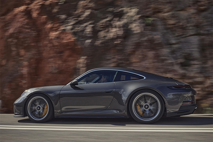保时捷全新911 GT3 Touring正式发布 搭载4.0L水平对置6缸发动机-第2张图片-科技快讯