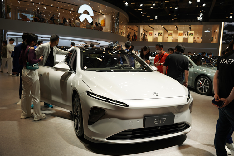 2023上海车展丨蔚来新ES6亮相，号称高端中型SUV"天花板"-第4张图片-科技快讯