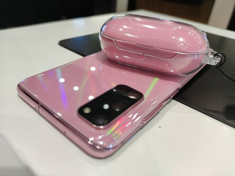 三星新品发布会暗藏玄机 S22系列旗舰或有粉色绿色款式-第3张图片-科技快讯