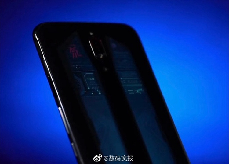 搭载骁龙888红魔游戏手机外观曝光，一键便可将机身变身透明-第2张图片-科技快讯