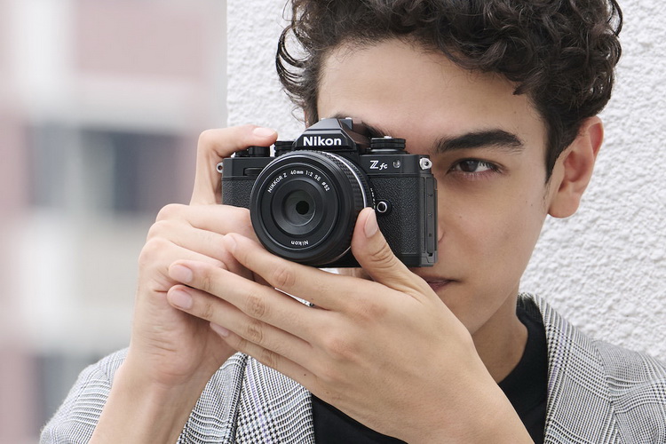 尼康Z fc换黑漆 Z 40mm f/2 (SE）镜头同步发布-第6张图片-科技快讯