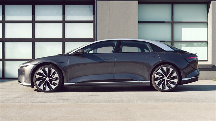 Lucid Air荣获MotorTrend "2022年度轿车"大奖-第5张图片-科技快讯