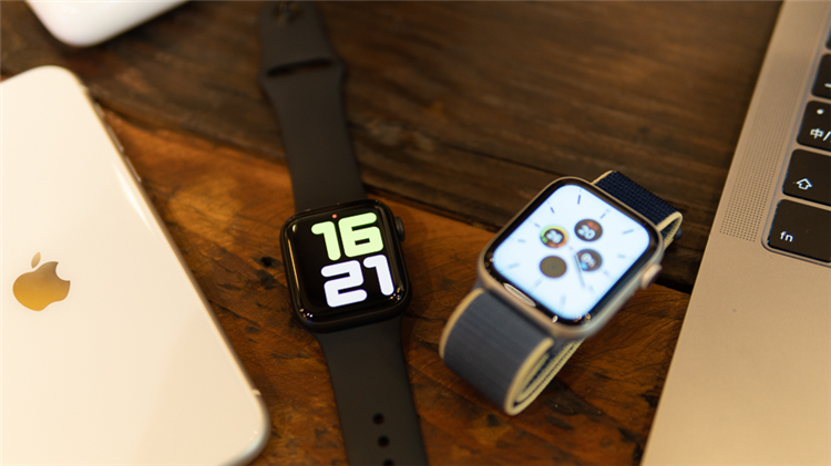 从小米手环到Apple Watch，苹果小米们如何在智能穿戴市场后来居上？-第1张图片-科技快讯