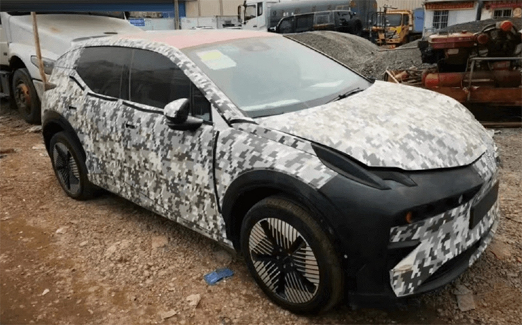 极氪 003谍照曝光：定位紧凑型SUV 将于明年亮相-第1张图片-科技快讯
