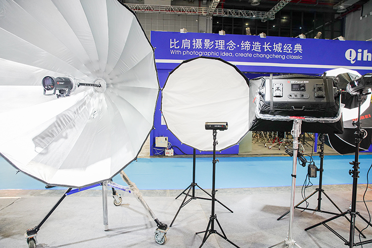 2020P&amp;I | 金贝现身P&amp;I展会现场 展示旗下多款灯光新品-第3张图片-科技快讯