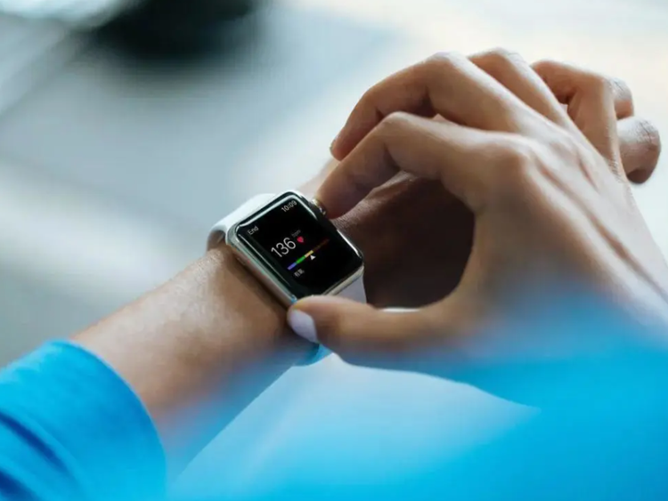 苹果计划研究可变色表带：让Apple Watch更加缤纷色彩-第1张图片-科技快讯