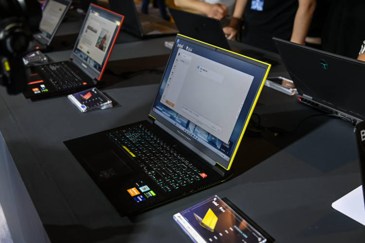 雷神发布多款AIPC新品：aibook15定义增程式AI全能本-第5张图片-科技快讯