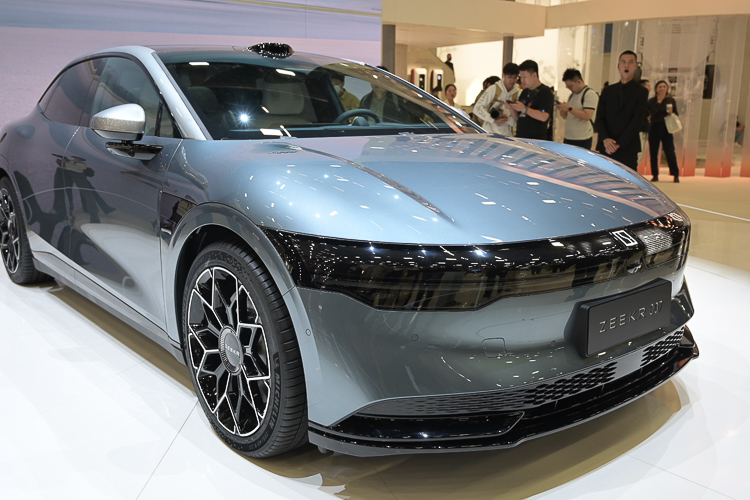 2023广州车展丨零百加速2.84秒，极氪007全球首秀广州车展预售22.49万元起-第10张图片-科技快讯