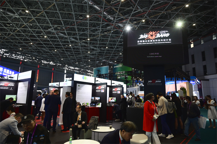 CIIE2023丨欧莱雅"美一个你"美妆黑科技震撼进博会-第6张图片-科技快讯