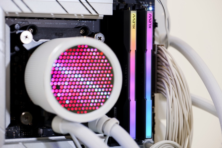 KLEVV科赋CRAS V RGB DDR5内存 助力热点科技新MOD主机-第3张图片-科技快讯