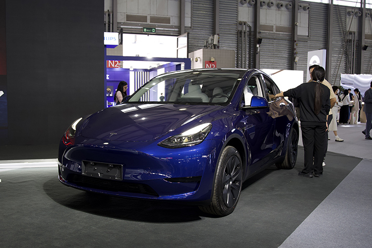 Tech G 2023丨特斯拉新model 3焕新出场，全新换挡方式趣味十足！-第5张图片-科技快讯