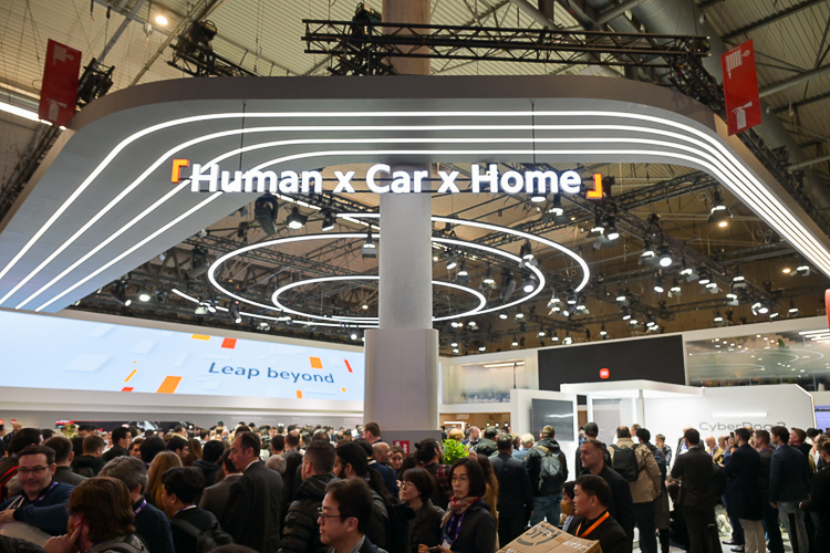 MWC2024丨小米14 Ultra海外价格贵了近一倍，小米汽车国内预计第二季度交付-第1张图片-科技快讯