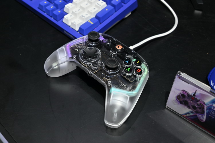ChinaJoy 2023丨盖世小鸡多款手柄惊艳亮相，提升游戏体验好评如潮-第2张图片-科技快讯