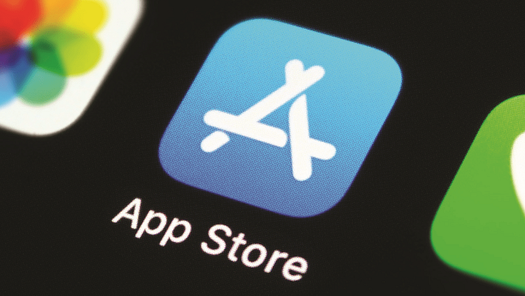 说好的iPhone安全呢？前有丈母娘被骗万元，现有涉黄APP伪装上架-第2张图片-科技快讯