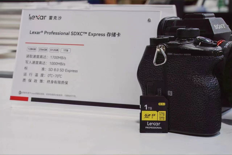 雷克沙携存储摄影套装惊艳P&amp;E：高速SSD助力手机高质量拍摄-第4张图片-科技快讯