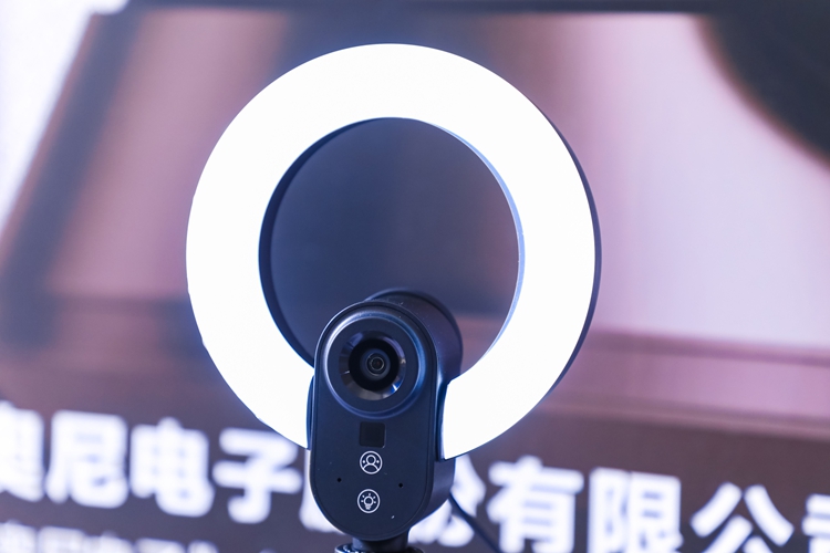 奥尼携多款直播摄像机亮相：画质音质俱佳，化繁为简让直播更高效   -第9张图片-科技快讯