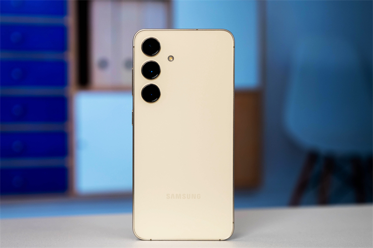 国内卖不出去的三星Galaxy S24系列，用户满意度首次超越iPhone 15系列-第3张图片-科技快讯