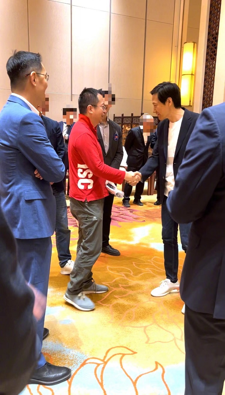 360周鸿祎亲自代言！哪吒L正式上市，售价12.99万起-第1张图片-科技快讯
