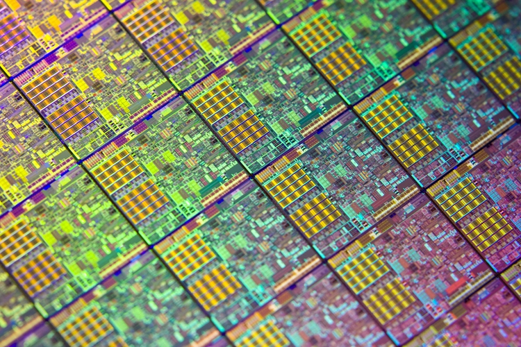 英特尔酷睿Ultra 2代处理器有变：传言抛弃自家制程，采用台积电3nm工艺-第1张图片-科技快讯
