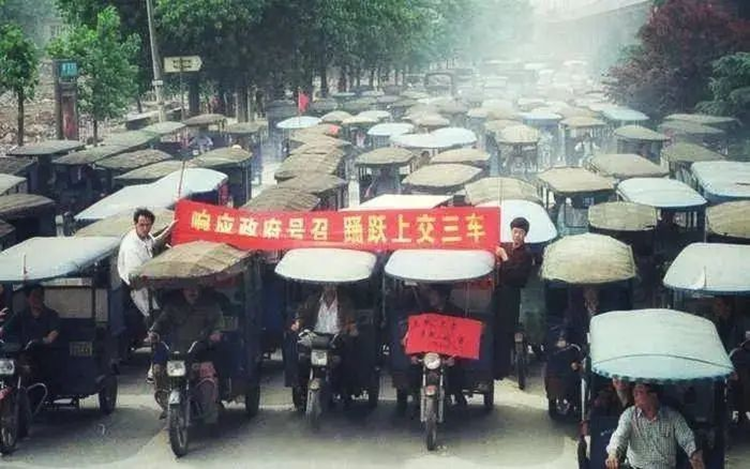 现实不只有热血，《飞驰人生2》"老头乐"背后的悲伤和机遇-第16张图片-科技快讯
