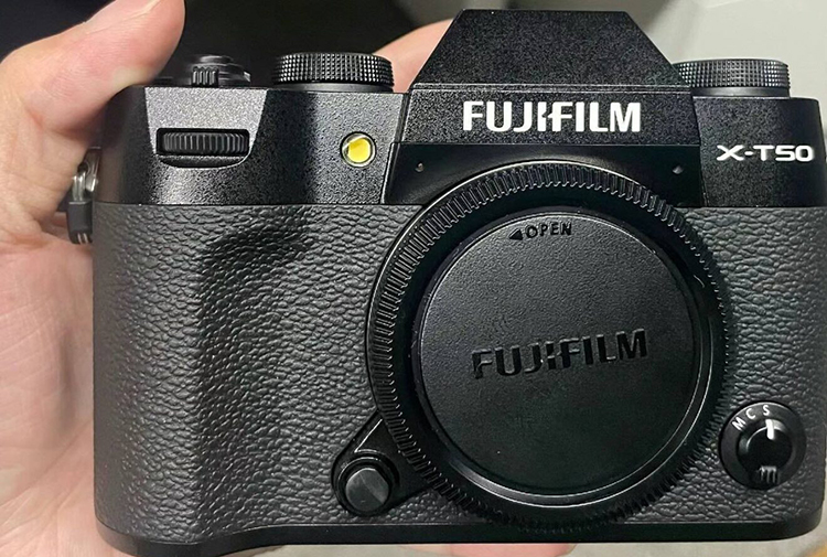 疑似富士X-T50谍照曝光：加入胶片模拟转盘，像素增至4000万-第3张图片-科技快讯