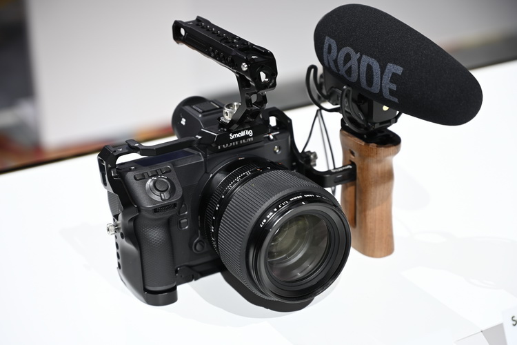 传感器、处理器、机身全换了 富士一亿像素相机GFX 100II全方位升级-第10张图片-科技快讯