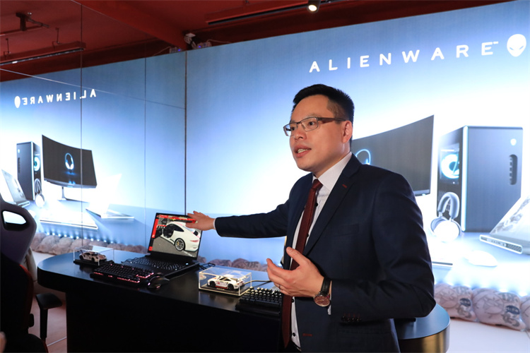 ALIENWARE外星人助力保时捷电竞挑战赛"境界全开"，纵享专业游戏体验-第2张图片-科技快讯