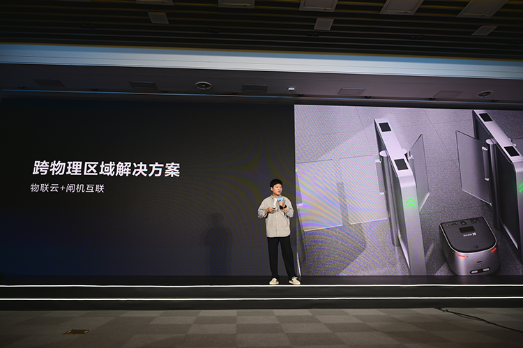 萤石发布AI扫拖宝 RS20 Pro：深度学习加持 智能清洁新体验-第14张图片-科技快讯