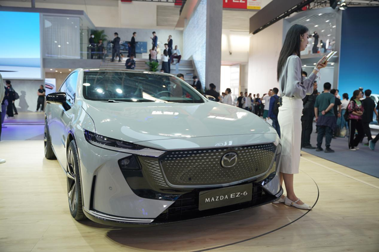 不只有车企CEO的互动艺术，2024北京车展正在上演一场大战-第32张图片-科技快讯
