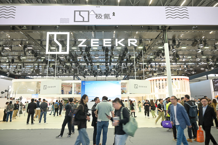 2023广州车展丨零百加速2.84秒，极氪007全球首秀广州车展预售22.49万元起-第1张图片-科技快讯