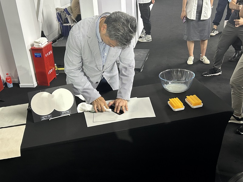 如果解决耐脏和清洁问题，你会选择淡色内饰吗？-第4张图片-科技快讯