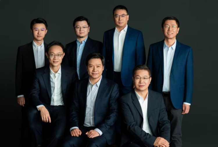 雷军重心转向汽车，为何不能像余承东两手抓？-第6张图片-科技快讯