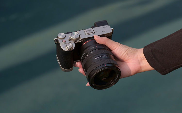 索尼正式发布FE 24-50mm F2.8 G镜头：仅重440g，7999元定价-第2张图片-科技快讯