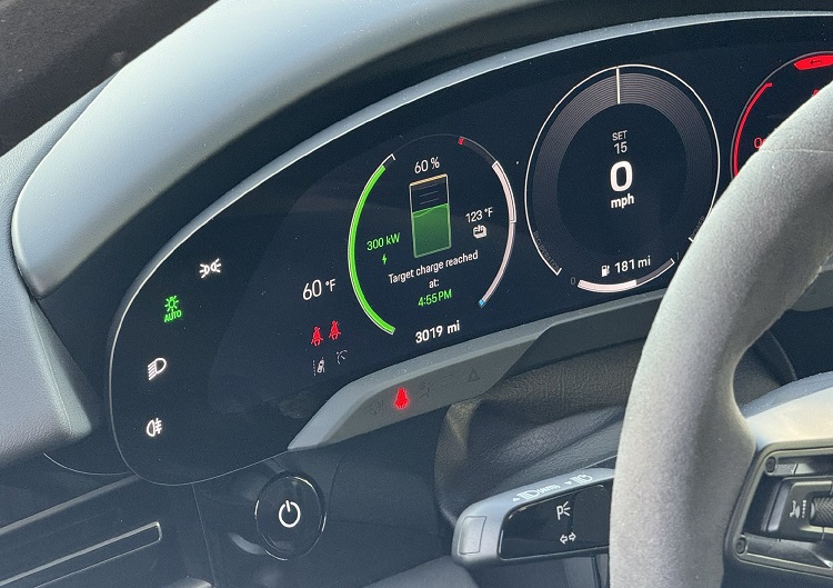 充电功率300kW，一度电续航8.16公里！新款Taycan海外测试数据曝光-第3张图片-科技快讯