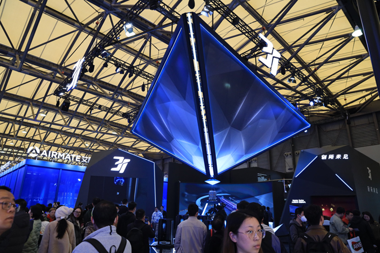 不用换水的净地机？3i携科技家居新品亮相AWE 2024-第1张图片-科技快讯