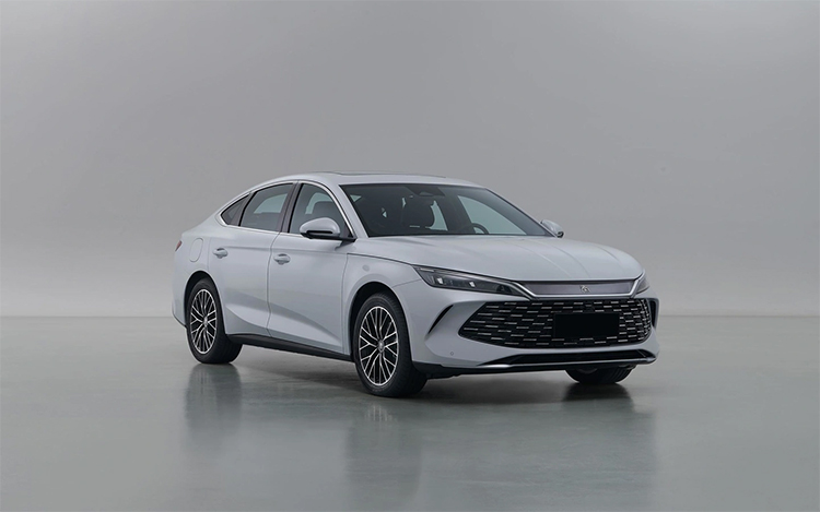 比亚迪秦L亮相工信部公示信息：定位中型轿车 或搭载第五代DM-i混动系统-第1张图片-科技快讯