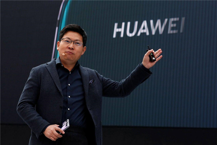 华为回归，市值蒸发，刚发布iPhone 15的苹果到了内外交困的时刻？-第2张图片-科技快讯