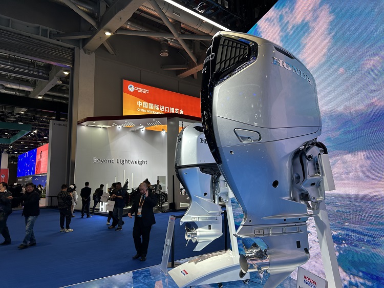 CIIE2023丨"大飞"专用 本田首款V8船用外机国内首次亮相-第1张图片-科技快讯