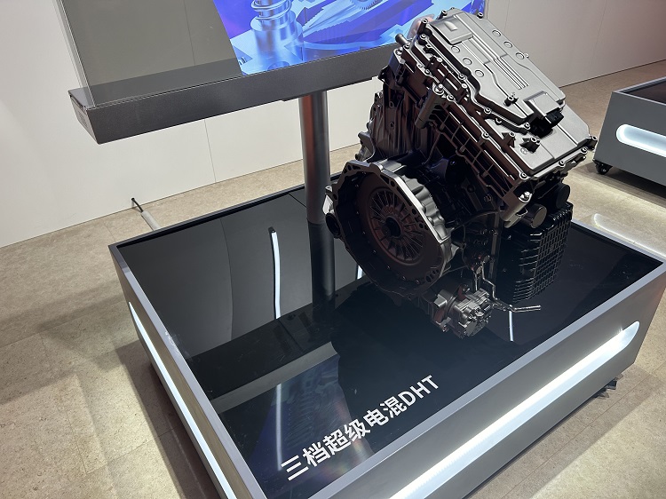 定位旗舰轿车与SUV！奇瑞风云亮相A9与T11-第3张图片-科技快讯