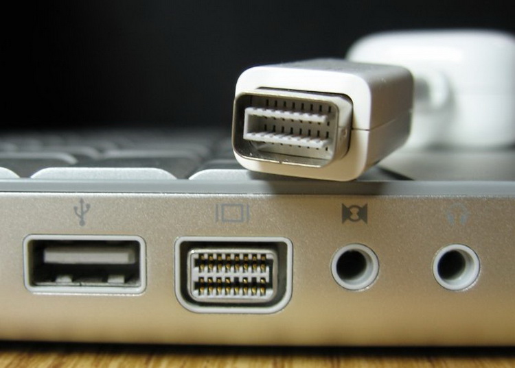 iPhone 15 USB口不兼容安卓算什么，细数苹果在接口上的骚操作-第7张图片-科技快讯